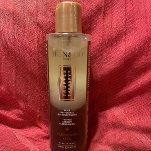 The Truffle Therapy Cleansing Oil.- SKIN&CO